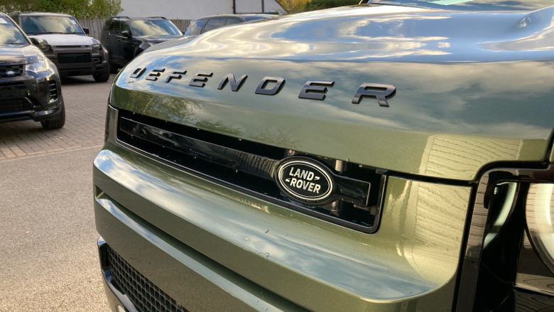 Land Rover Defender 3.0 D250 X-Dynamic SE 90 3dr Auto Diesel Estate